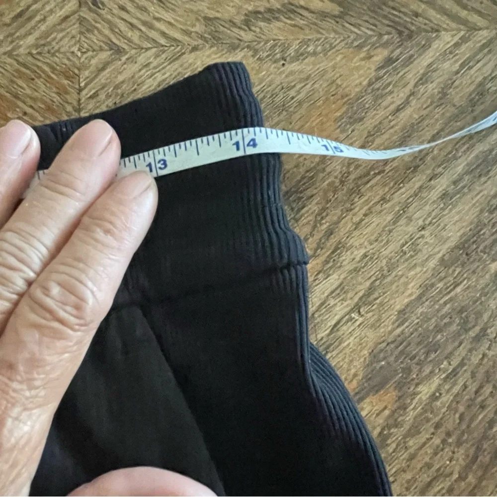 Lululemon Women's Black Jogger Pants size 6